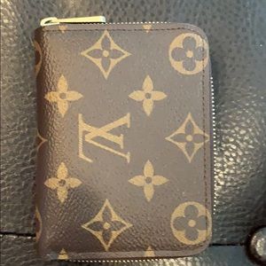 Louis Vuitton Zippy coin